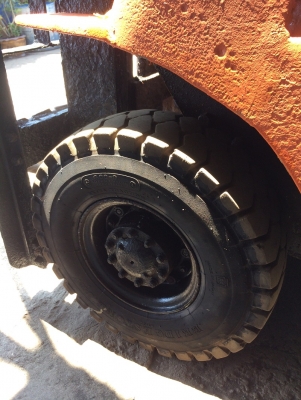 ขาย โฟล์คลิฟต์ Toyota เครื่องเบนซิน ยก 1.5ตัน พร้อมใช้