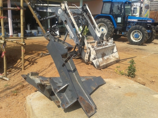 ขายแล้วขอบคุณโก้มิตร-เจ๊ตามากครับ ชุดตักหน้ารถไถฟอร์ด FAUCHEUX F2 ตรงรุ่น40NH แต่เอาไปใส่คูโบต้าM6040ครับ