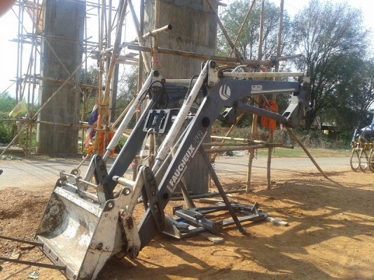 ขายแล้วขอบคุณโก้มิตร-เจ๊ตามากครับ ชุดตักหน้ารถไถฟอร์ด FAUCHEUX F2 ตรงรุ่น40NH แต่เอาไปใส่คูโบต้าM6040ครับ