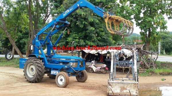 ขายแล้วขอบคุณโก้มิตร-เจ๊ตามากครับ ชุดตักหน้ารถไถฟอร์ด FAUCHEUX F2 ตรงรุ่น40NH แต่เอาไปใส่คูโบต้าM6040ครับ