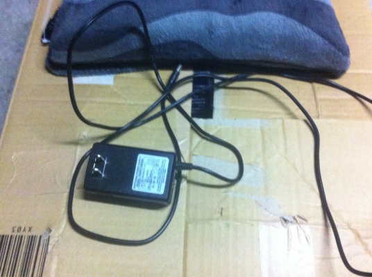 เบาะนวดไฟฟ้าระบบลูกกลิ้ง 2 แถวจากญี่ปุ่น ใข้เสียบในรถในบ้านได้