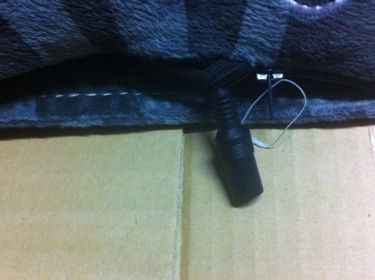 เบาะนวดไฟฟ้าระบบลูกกลิ้ง 2 แถวจากญี่ปุ่น ใข้เสียบในรถในบ้านได้