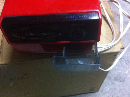 กบเหลาดินสอไฟฟ้า National สีแดงแค่เสียบดินสอเครื่องจะเหลาดินสอเอง