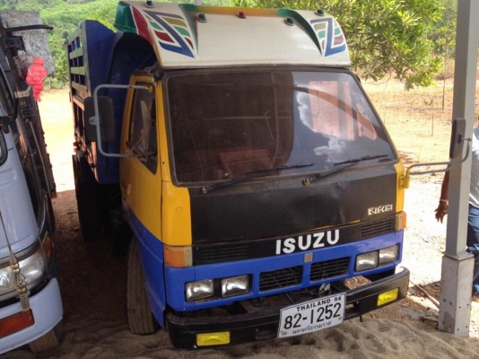ุ6 ล้อดั้ม 100 แรง ISUZU QC240-104188 รถบรรทุกพืชผลการเกษตร สวยสภาพดีพร้อมใช้