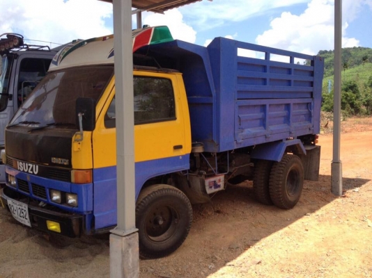 ุ6 ล้อดั้ม 100 แรง ISUZU QC240-104188 รถบรรทุกพืชผลการเกษตร สวยสภาพดีพร้อมใช้