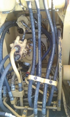 ขายรถแม็คโค KOMATSU PC 120-5 คอนโทรนสั้น