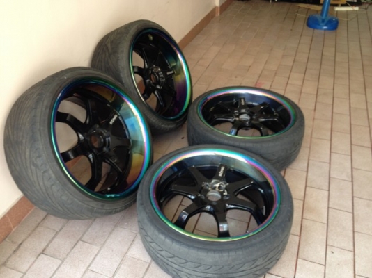 ล้อ KONIG ขอบ20หน้า8ครึ่งหลัง10อ๊อฟ26กับ30ของเก่าญี่ปุ่นสีเดิมๆยังใช้ไม่ได้เเล้ว ล้อ KONIG ขอบ20หน้า8ครึ่งหลัง10อ๊อฟ26กับ30ของเก่าญี่ปุ่นสีเดิมๆยังใช้ไม่ได้เเล้ว