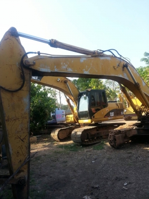 ขายด่วน อะใหล่CAT 320 V2 ขายเป็นอะใหล่นะครับ ตัดหลังสงกรานต์ 16/4/58