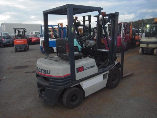 ขายรถโฟล์คลิฟท์มือสอง KOMATSU รุ่น FG15-15 ราคา 135,000 บาทนำเข้าจากประเทศญี่ปุ่น 100\% ไม่เคยใช้งานในประเทศไทย