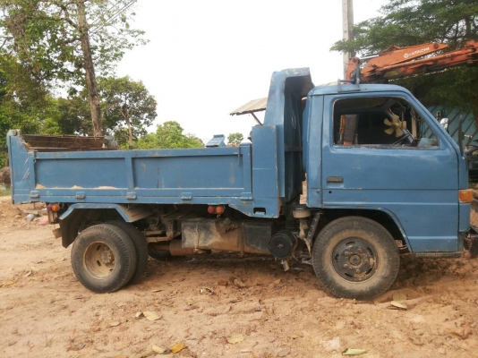 6ล้อดั้ม เอกสารพร้อมโอนครับ