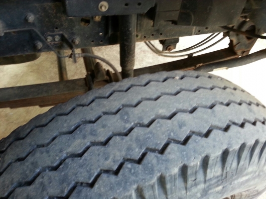 รถอีซูซุ 6 ล้อดั้ม FRR  210 แรงม้า. ปี 54  ( รถวิ่ง 6x,xxx กม. )     สนใจติดต่อ  081 - 6079515