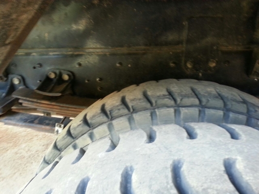 รถอีซูซุ 6 ล้อดั้ม FRR  210 แรงม้า. ปี 54  ( รถวิ่ง 6x,xxx กม. )     สนใจติดต่อ  081 - 6079515