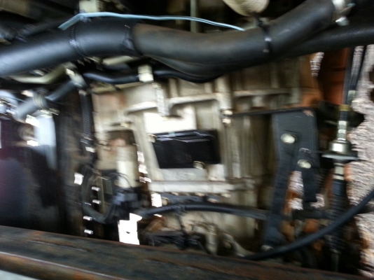 รถอีซูซุ 6 ล้อดั้ม FRR  210 แรงม้า. ปี 54  ( รถวิ่ง 6x,xxx กม. )     สนใจติดต่อ  081 - 6079515