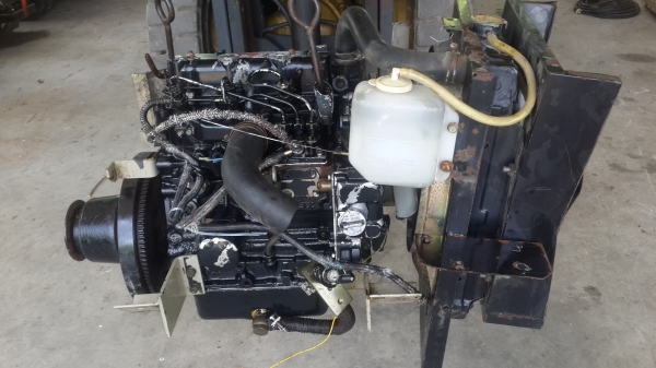 เครือง 3 สูบ 15 แรง รหัส L -- 6