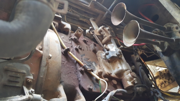 ขายรถพ่วง 18 ล้อ 2 เพลา กระบะเหล็ก อู่.สามมิตรล๊อนเฉียง ISUZU 270 ปี.46  รถใช้งาน ราคา.1650000 ต่อรอง