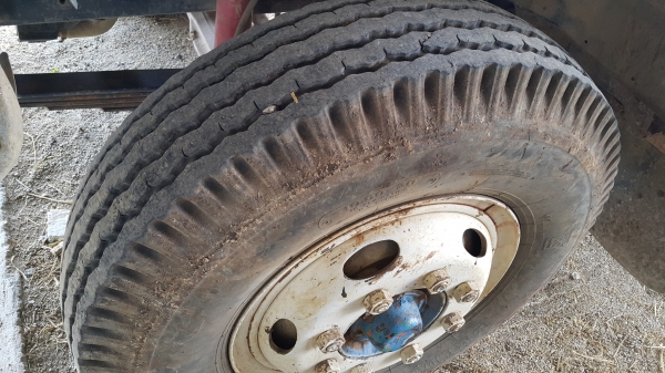 ขายรถพ่วง 18 ล้อ 2 เพลา กระบะเหล็ก อู่.สามมิตรล๊อนเฉียง ISUZU 270 ปี.46  รถใช้งาน ราคา.1650000 ต่อรอง