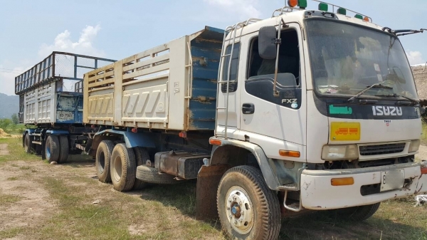 ขายรถพ่วง 18 ล้อ 2 เพลา กระบะเหล็ก อู่.สามมิตรล๊อนเฉียง ISUZU 270 ปี.46  รถใช้งาน ราคา.1650000 ต่อรอง