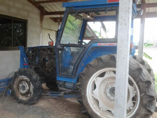 ขายตามสภาพรถไถเอซากิ50แรงเครื่องใช้งานปกติดันหน้าผาล6ของยีห้อวิเชียรให้โรต้ารีวิเชยรแถมผาลบุกเบิก