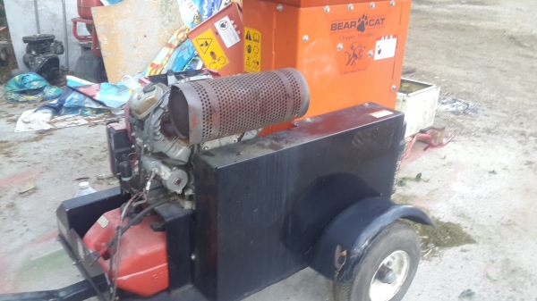 เครื่องย่อยกิ่งไม้ ใหญ่ๆๆๆ เครื่องย่อยกิ่งไม้ ใหญ่ๆๆๆ