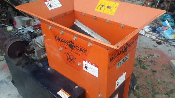 เครื่องย่อยกิ่งไม้ ใหญ่ๆๆๆ เครื่องย่อยกิ่งไม้ ใหญ่ๆๆๆ