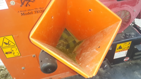 เครื่องย่อยกิ่งไม้ ใหญ่ๆๆๆ เครื่องย่อยกิ่งไม้ ใหญ่ๆๆๆ