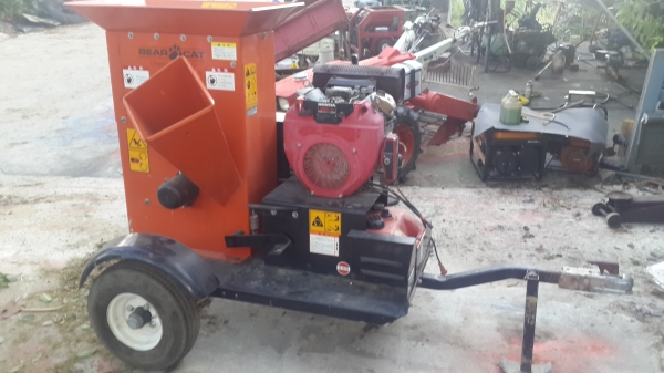 เครื่องย่อยกิ่งไม้ ใหญ่ๆๆๆ