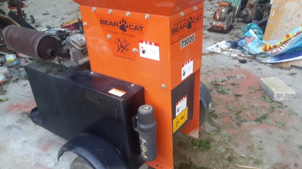 เครื่องย่อยกิ่งไม้ ใหญ่ๆๆๆ เครื่องย่อยกิ่งไม้ ใหญ่ๆๆๆ