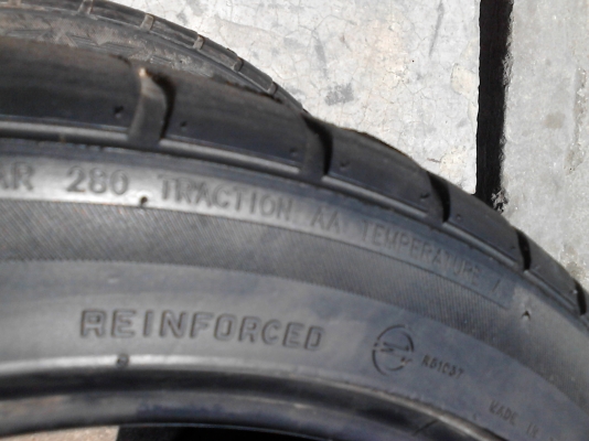 245/40R17 ยาง SOFT ออกตัวไม่ดัง MAXXIS Z1 DRIFT มี 2 เส้น TEL.081-427-3941 245/40R17 ยาง SOFT ออกตัวไม่ดัง MAXXIS Z1 DRIFT มี 2 เส้น TEL.081-427-3941