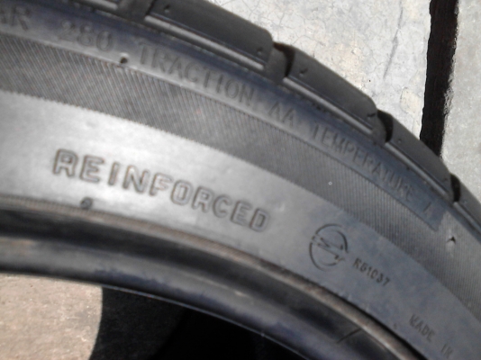 245/40R17 ยาง SOFT ออกตัวไม่ดัง MAXXIS Z1 DRIFT มี 2 เส้น TEL.081-427-3941 245/40R17 ยาง SOFT ออกตัวไม่ดัง MAXXIS Z1 DRIFT มี 2 เส้น TEL.081-427-3941