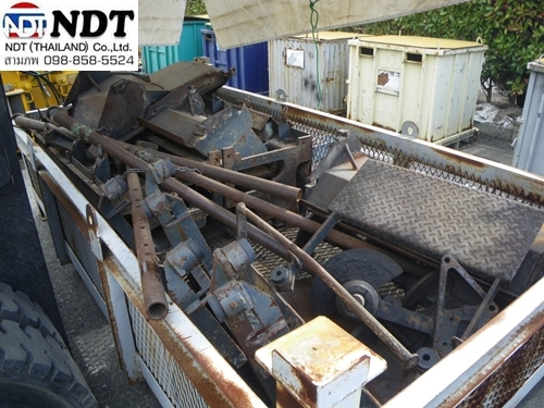 รถปูยาง 9 เมตร DEMAG DF135P 2001Y 5400HR 6+3=9M Tel : 098-858-5524 สามภพครับ