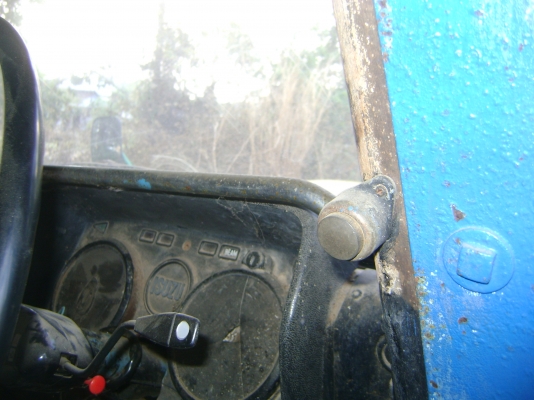 เครื่อง 6 BB 145แรง(((ไม่มี ทะเบียน )) รถตามภาพ ขึ้น 200ได้  ราคา  225,000 บาท