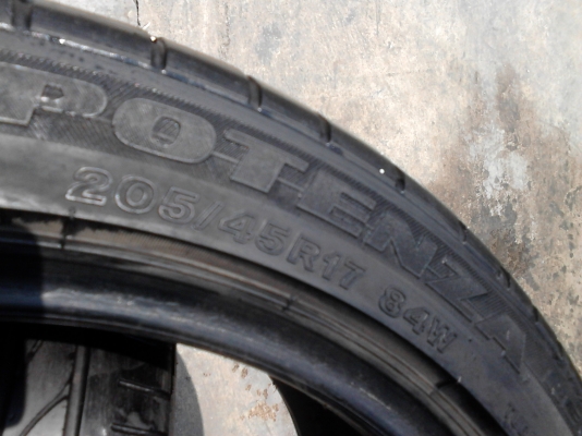 205/45R17 BRIDGESTONE POTENZA มี 2 เส้น TEL.081-427-3941 205/45R17 BRIDGESTONE POTENZA มี 2 เส้น TEL.081-427-3941