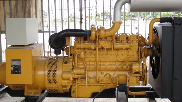 เครื่องกำเนิดไฟฟ้าเครื่อง CATERPILAR ไดร์ 350 KVA