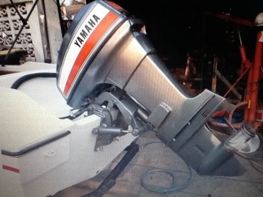 ขายเรือเร้วไฟเบอร์16ฟุตเครื่องyamaha55เเรงพร้อมเทนเลอร์