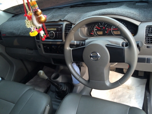 ขาย นาวาร่า ตอนเดียว สภาพโชว์รูม ราคาเบาๆครับ