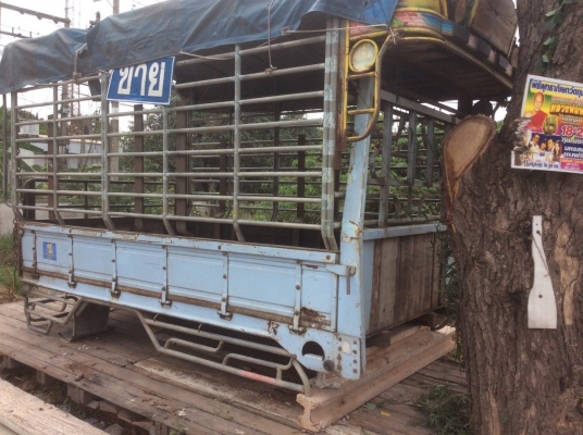 กระบะ 4ล้อพร้อม คอกเหล็ก (รั้ว) สภาพดี ขาย 25,000 บาท (ศุภากร 081-4252943)