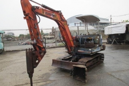 รถขุด KUBOTA KH 033 หัวเจาะกระแทก พร้อมบุ้งกี๋ รถขุด KUBOTA KH 033 หัวเจาะกระแทก พร้อมบุ้งกี๋