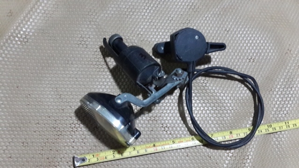 ไดนาโม...ปั่นไฟ+โคม