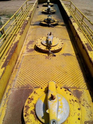 **ขายแล้วครับขอบคุณ Truck2hand ขาย ถังบรรจุน้ำมัน ถังเหล็กขนาดบรรจุ 15,000 ลิตร(หนึ่งหมื่นห้าพันลิตร) ช่องละ3,000 จำนวน5 ช่อง แบบโหลดล่าง ถังสภาพสวย ไม่มีผุ เหล็กหนา แข็งแรง ใช้งานปกติ ทุกส่วน ทรงสวย สีสันสวย พร้อมใช้งาน ราคาต่อรองได้เด้อ พี