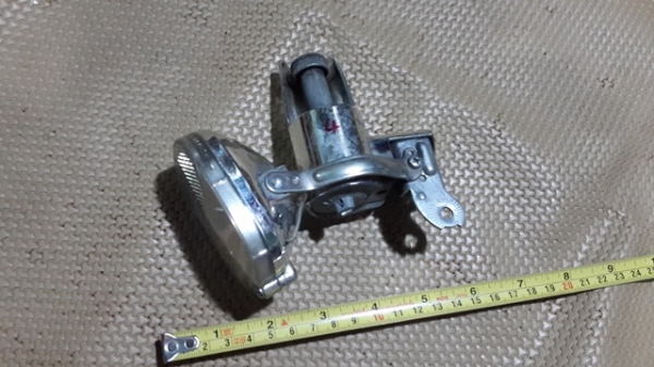 ไดนาโม SANYO...ปั่นไฟ+โคม