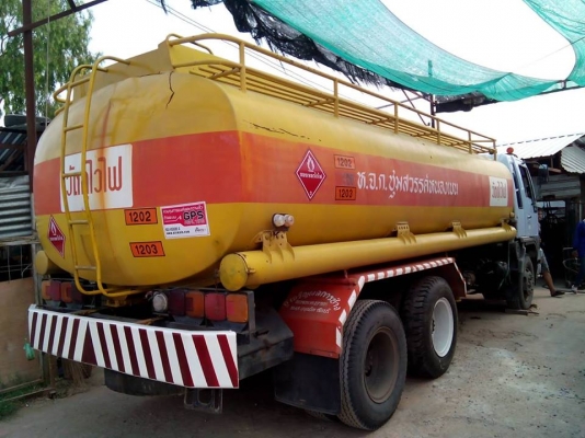 **ขายแล้วครับขอบคุณ Truck2hand ขาย ถังบรรจุน้ำมัน ถังเหล็กขนาดบรรจุ 15,000 ลิตร(หนึ่งหมื่นห้าพันลิตร) ช่องละ3,000 จำนวน5 ช่อง แบบโหลดล่าง ถังสภาพสวย ไม่มีผุ เหล็กหนา แข็งแรง ใช้งานปกติ ทุกส่วน ทรงสวย สีสันสวย พร้อมใช้งาน ราคาต่อรองได้เด้อ พี