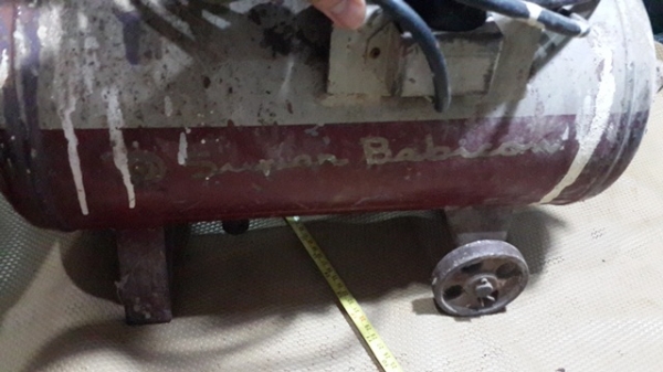 ปั้มลมญี่ปุ่นครับ เล็กๆแรงๆ น่ารัก^_^ พร้อมใช้ ปั้มลมญี่ปุ่นครับ เล็กๆแรงๆ น่ารัก^_^ พร้อมใช้