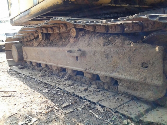 ขายแบคโฮ KOMATSU PC200-6 เอกสารเล่มทะเบียน รถใช้งานอยู่ทุกวัน เครื่องแน่น ปั้มแรง เอวแน่นไม่หลวม แทรคดี ราคาต่อรองได้ครับ