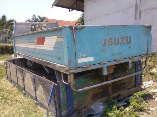 ขายด่วน!!! กระบะ สแตนเลส NPR สวยๆ ขายด่วน!!! กระบะ สแตนเลส NPR สวยๆ