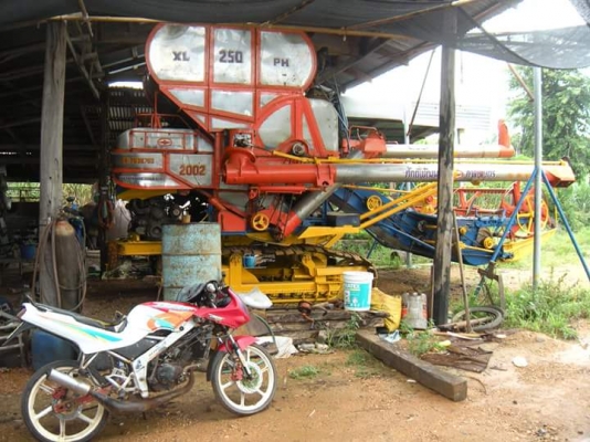 ขายรถเกี่ยวข้าวพร้อมเทรนเลอร์ ขายรถเกี่ยวข้าวพร้อมเทรนเลอร์