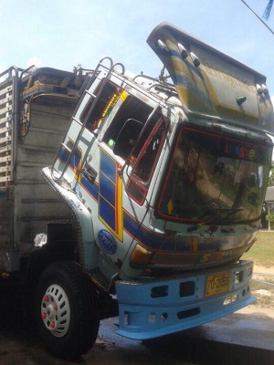 10 ล้อเพลาเดียว หลังถนนวาง เครื่อง 195 แรง FVM12MY-3602950 รถสภาพสวย เพลาใหญ่