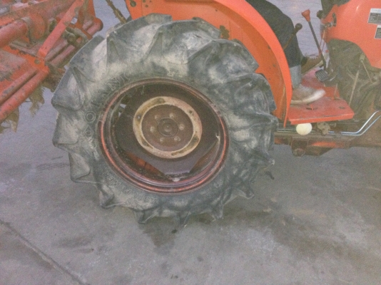 แทรคเตอร์ คูโบต้า L4708 พร้อมใบดันดินและโรตารี่