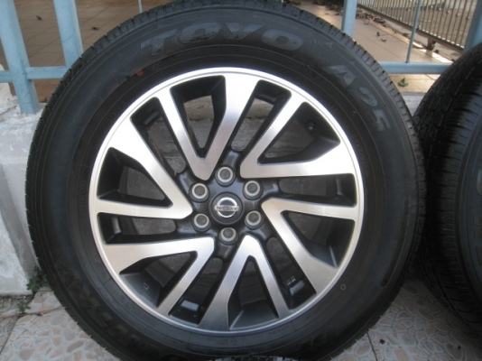 ขายล้อแม็กป้ายแดง NP300 Navara caliber 18" ยางปี14 สนใจติดต่อเล็กคลองสามครับ 081-3747940