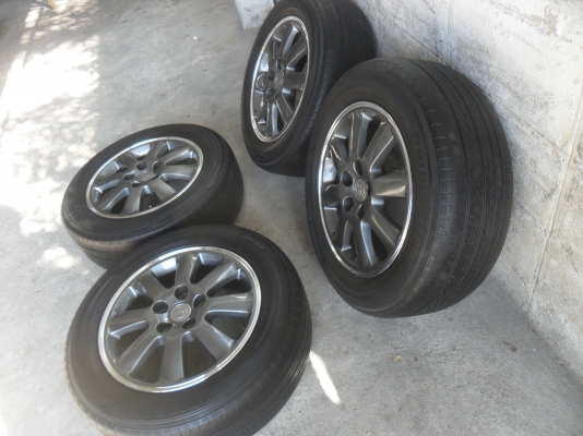 ล้อแม็ก 16นิ้ว 5รู โตโยต้า แคมรี่ พร้อมยาง สวยๆ 4 ล้อ ราคา 6000 บาท ล้อแม็ก 16นิ้ว 5รู โตโยต้า แคมรี่ พร้อมยาง สวยๆ 4 ล้อ ราคา 6000 บาท