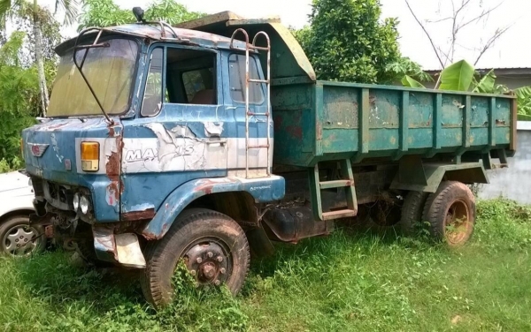 ขาย 6 ล้อดั้ม HINO KR300 เครื่อง EH100 150 แรงม้า คัสซีสวยตลอดเส้น เฟืองท้ายใหญ่ ทะเบียนพร้อมครับ ราคาต่อรองได้